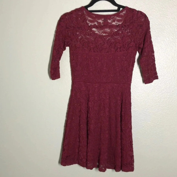 🌸 NEW🌸 MATERIAL GIRL Lace Floral Dress - Picture 4 of 8